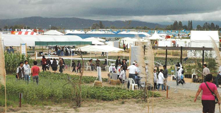 Revista PRODUCCION: INTA Expone Regi&oacute;n NOA