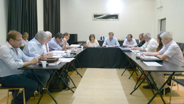 Revista PRODUCCION: transparencia y trabajo  intergubernamental. claves de la agenda algodonera